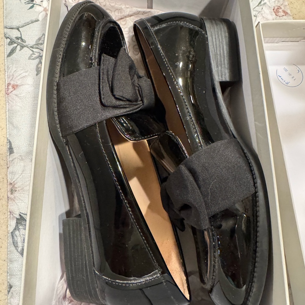 Bandolino Black Patent Loafers with Bow